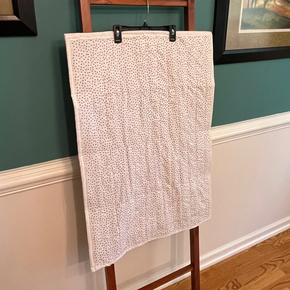 DOG quilt or lap quilt hand crafted NEW